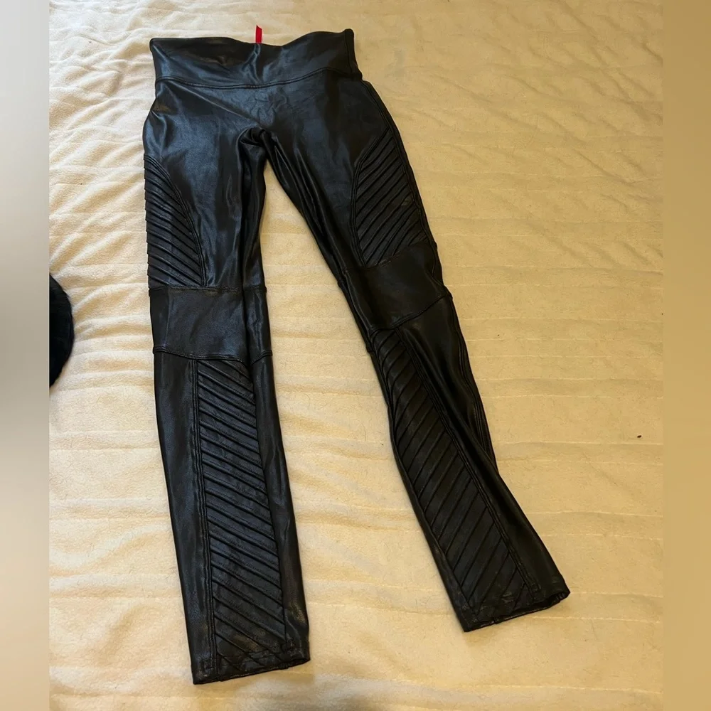 Spanx Womens Moto Ponte High Waisted Leggings Black Faux Leather XS - Picture 3 of 8